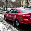 Жители Сыктывкара ищут автомобилиста, который скрылся с места ДТП
